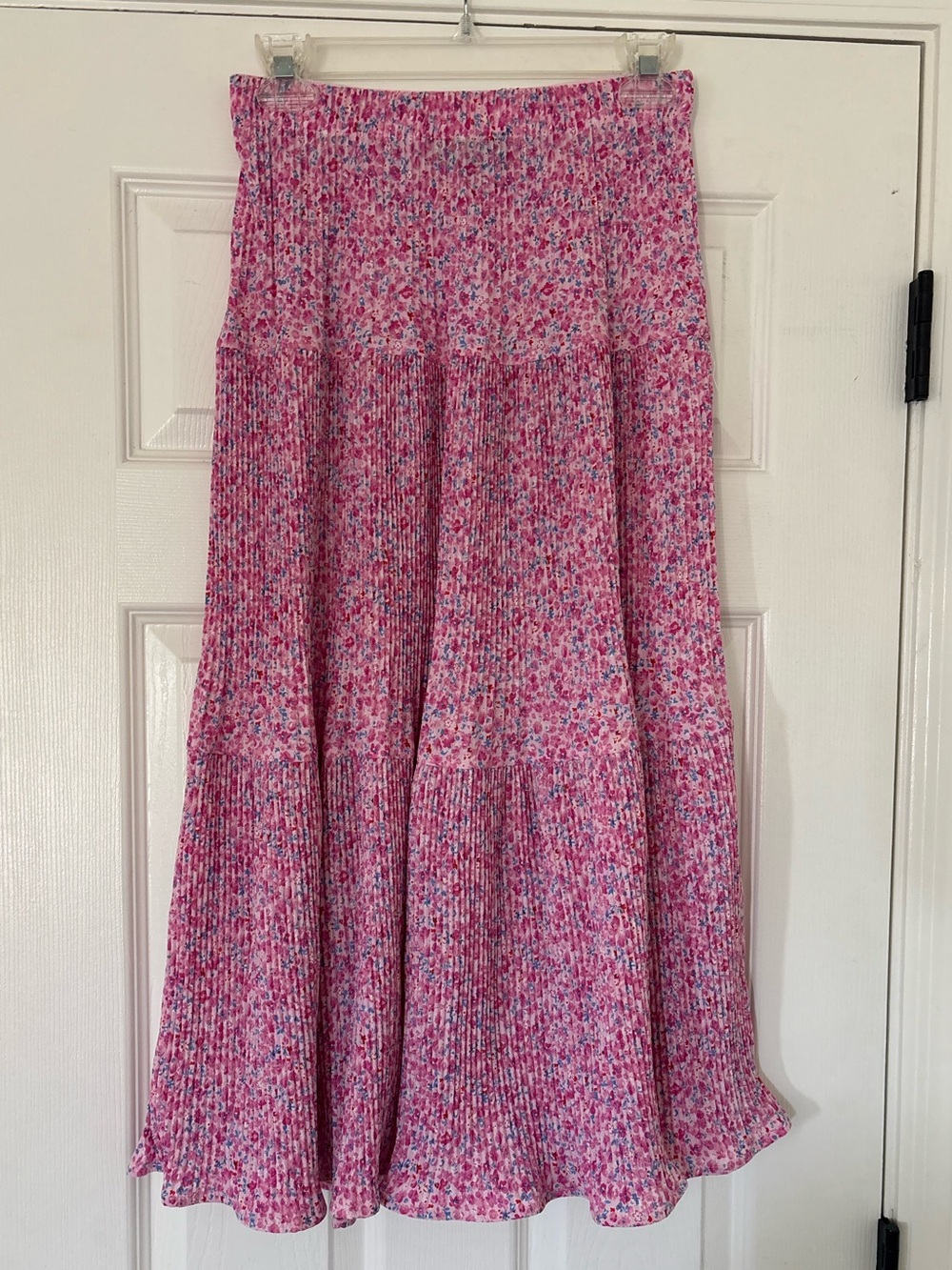 Pink floral pleated maxi skirt size s